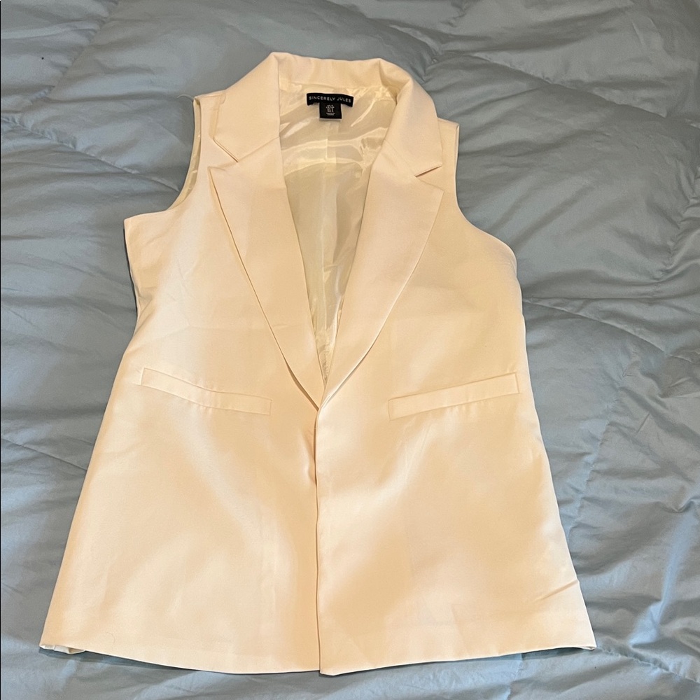 Sleeveless Blazer